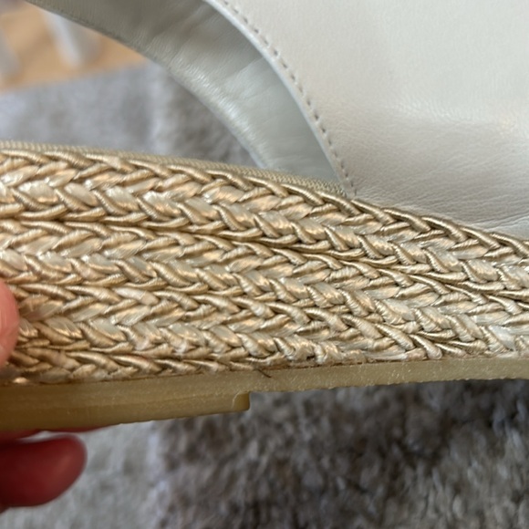 Andre Assous espadrille wedge sling back. Made in Spain. Size 8. EUC. White/tan - Picture 12 of 15